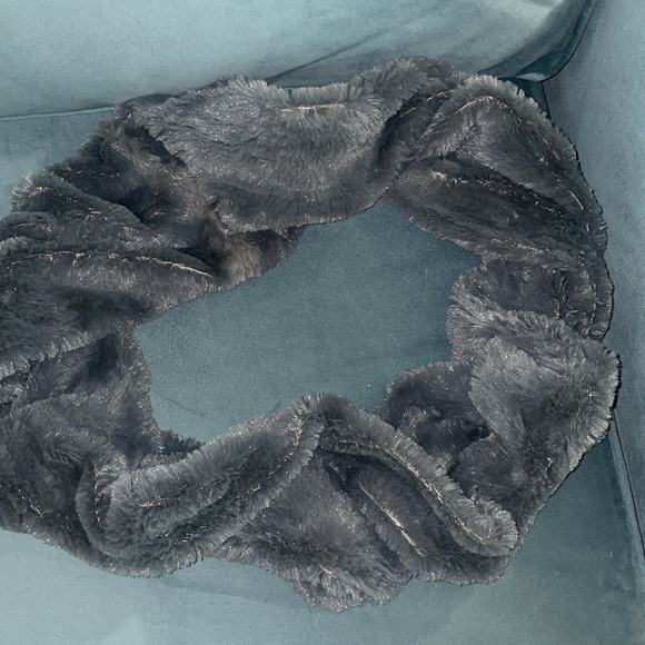Lower price!!!The Paper Store Infinity Scarf. Rich deep gray - Picture 3 of 4